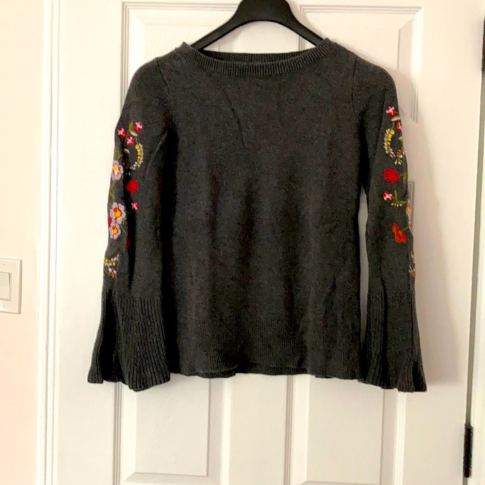 Bell sleeve Sweater
